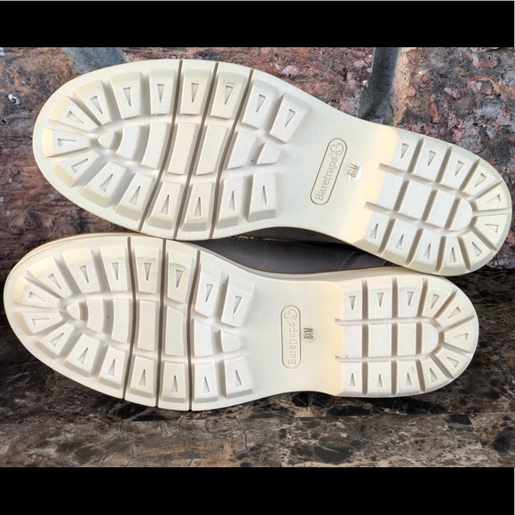 NEW Baretraps Adams Lace Up Booties - Picture 8 of 9